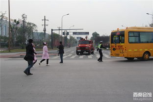 筑牢安全防線 大安區(qū)2014年度道路危險(xiǎn)貨物運(yùn)輸暨校車(chē)安全事故應(yīng)急演練圓滿(mǎn)落幕